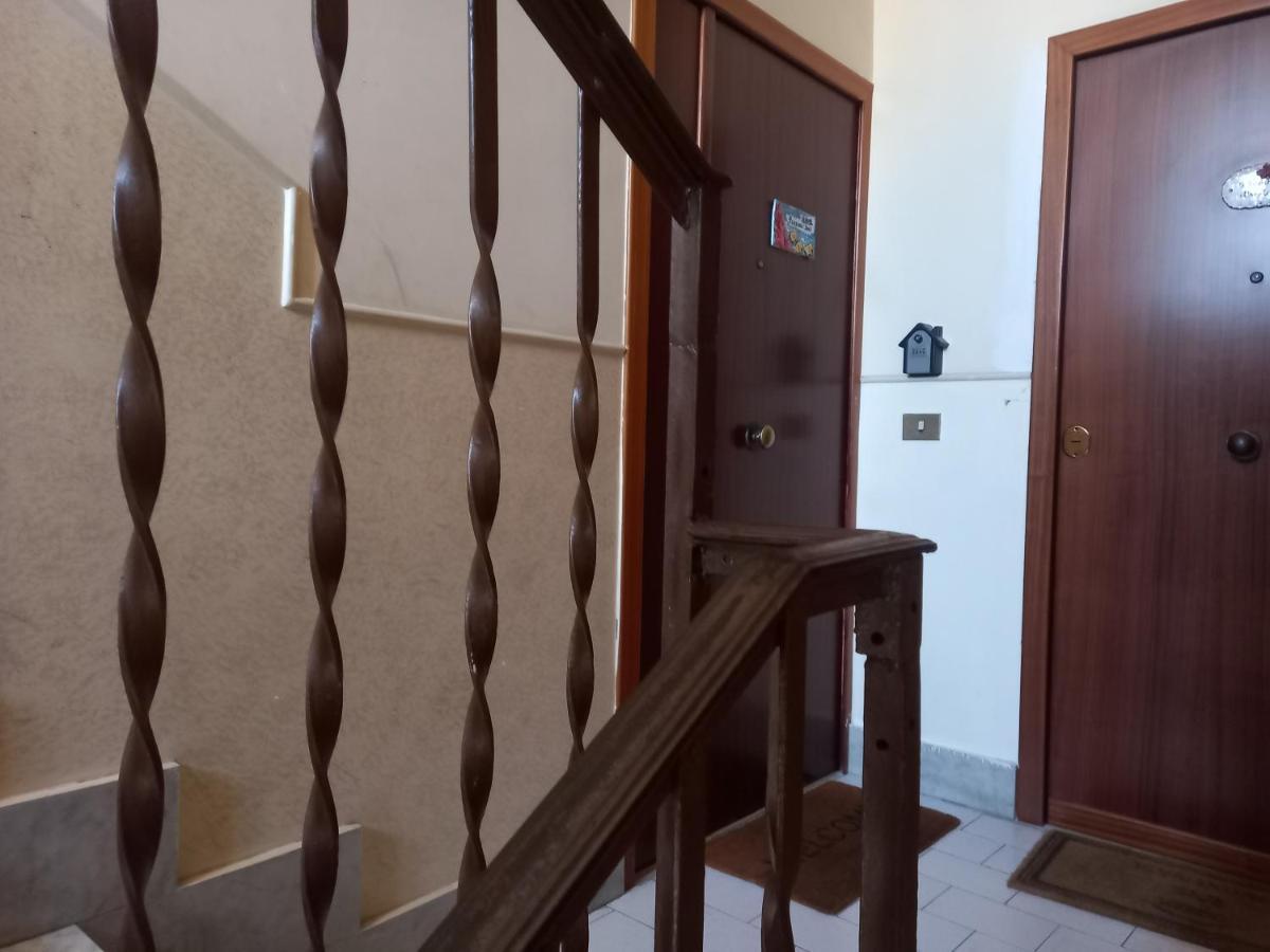 Pozzuoli 100Per100 Home Bagian luar foto