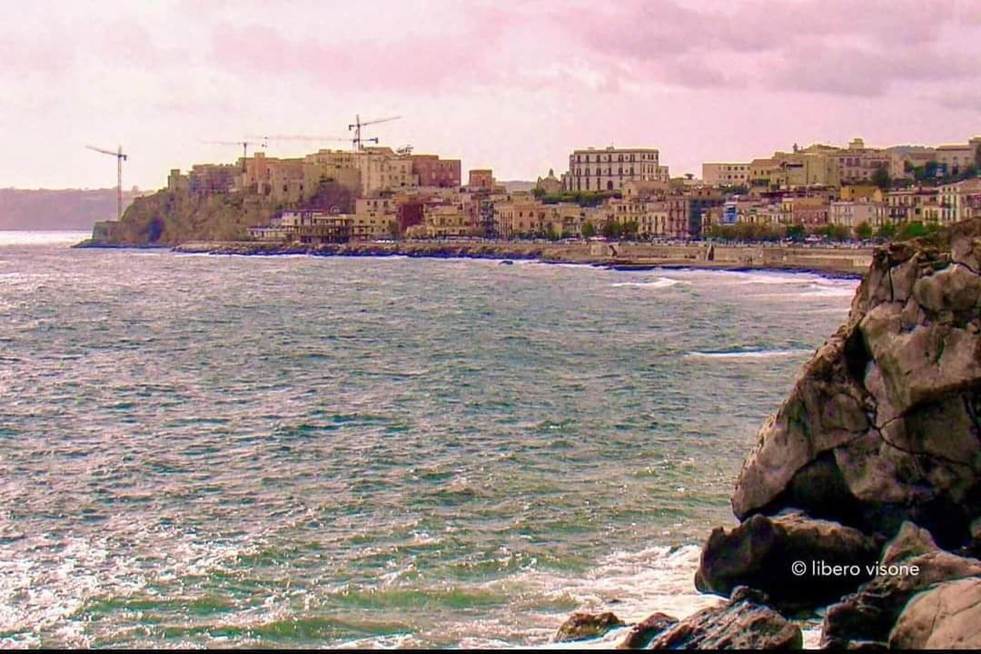 Pozzuoli 100Per100 Home Ruang foto